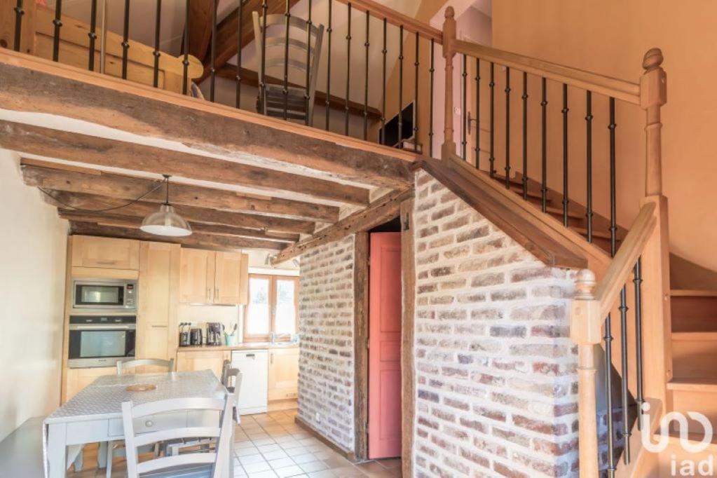 Les Pins - Maison Avec Parking Ferme Et Jardin Commun Au Calme Saint-Prix Kültér fotó